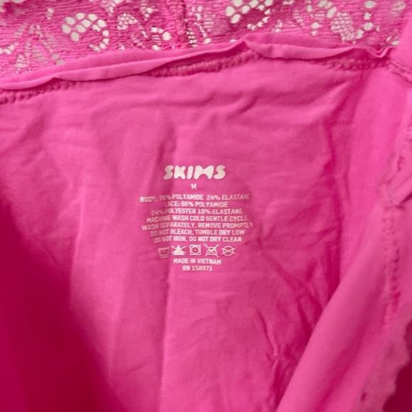 SKIMS lace bodysuit - Picture 2 of 2